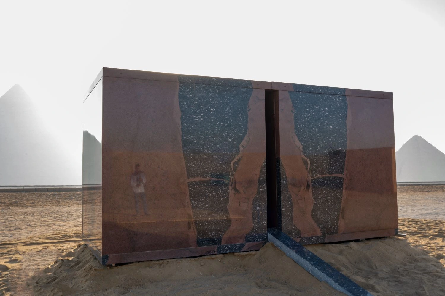 INTERIOR SPACE: KHAFRE