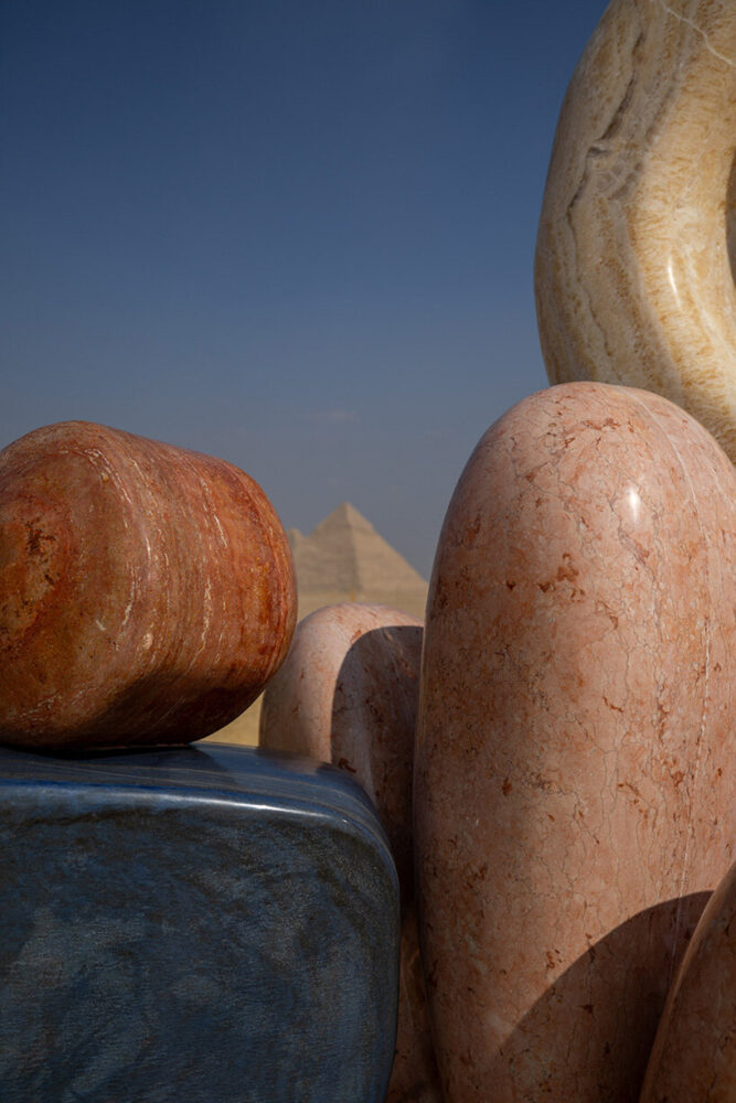 monumental-stone-sculptures-studioproba-solidnature-pyramids-artdegypte-designboom-16-667x1000